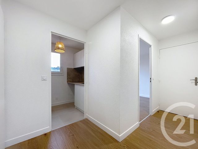 Appartement F3 à louer - 3 pièces - 40,64 m2 - Mandelieu La Napoule - 06 - PROVENCE-ALPES-COTE-D-AZUR