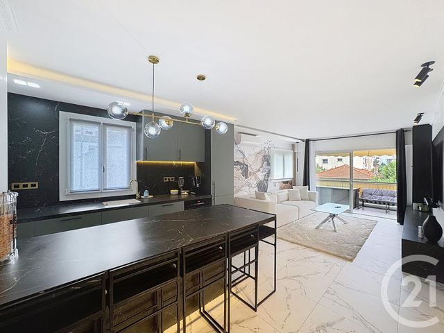 Appartement F3 à vendre - 3 pièces - 65,84 m2 - Cannes - 06 - PROVENCE-ALPES-COTE-D-AZUR