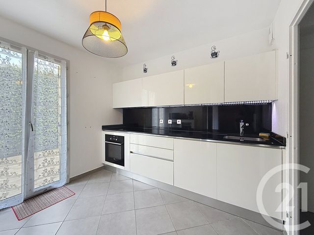 Maison à louer - 4 pièces - 84,74 m2 - La Roquette Sur Siagne - 06 - PROVENCE-ALPES-COTE-D-AZUR