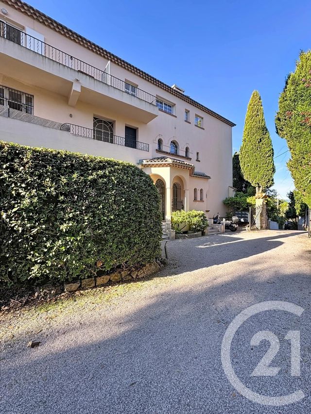 Appartement F4 à vendre - 4 pièces - 100 m2 - Cannes - 06 - PROVENCE-ALPES-COTE-D-AZUR