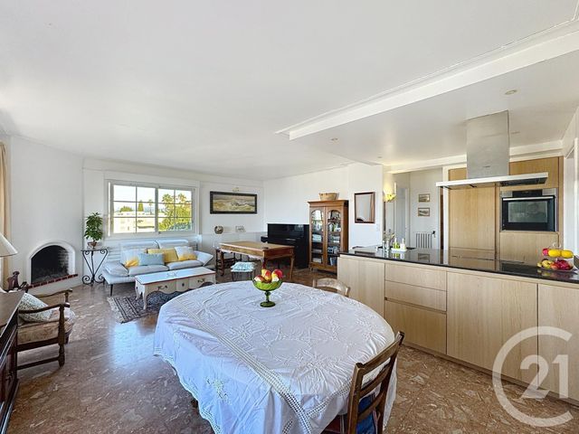 Appartement F4 à vendre - 4 pièces - 100 m2 - Cannes - 06 - PROVENCE-ALPES-COTE-D-AZUR