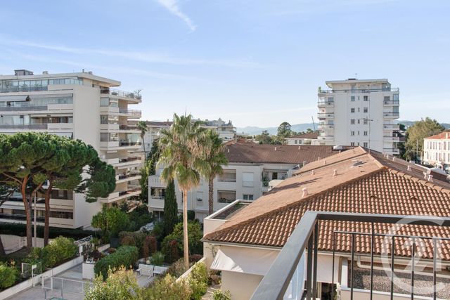 Appartement F3 à vendre - 3 pièces - 82 m2 - Cannes - 06 - PROVENCE-ALPES-COTE-D-AZUR