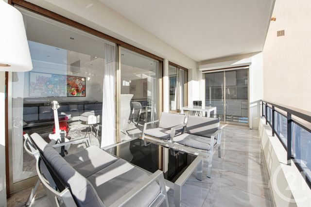 Appartement F3 à vendre - 3 pièces - 82 m2 - Cannes - 06 - PROVENCE-ALPES-COTE-D-AZUR
