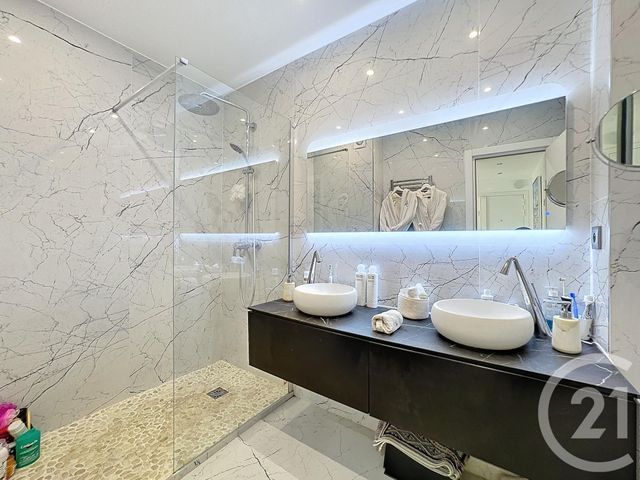 Appartement F3 à vendre - 3 pièces - 76 m2 - Cannes - 06 - PROVENCE-ALPES-COTE-D-AZUR