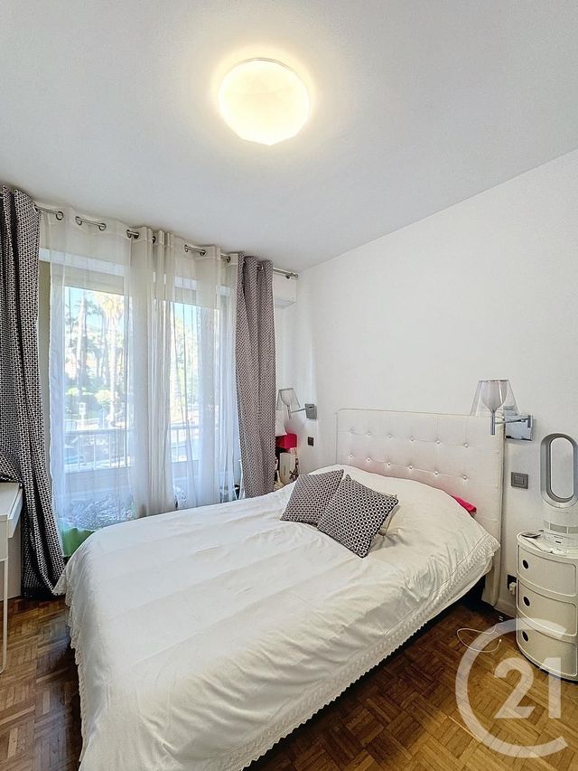 Appartement F3 à vendre - 3 pièces - 76 m2 - Cannes - 06 - PROVENCE-ALPES-COTE-D-AZUR