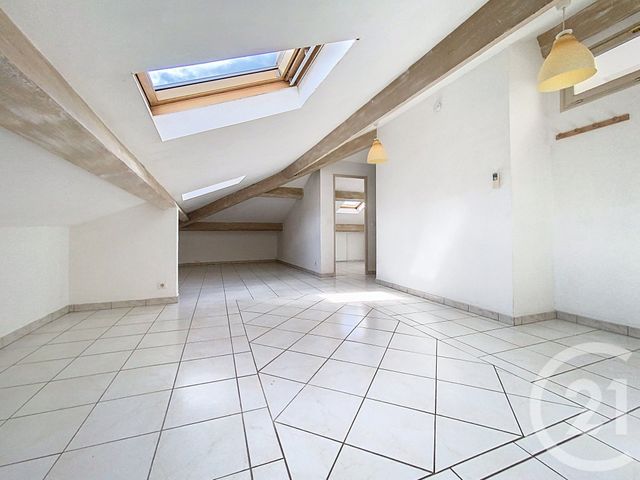 Appartement F3 à louer - 3 pièces - 79,45 m2 - Le Cannet - 06 - PROVENCE-ALPES-COTE-D-AZUR