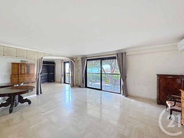 Appartement F3 à vendre - 3 pièces - 84 m2 - Cannes - 06 - PROVENCE-ALPES-COTE-D-AZUR