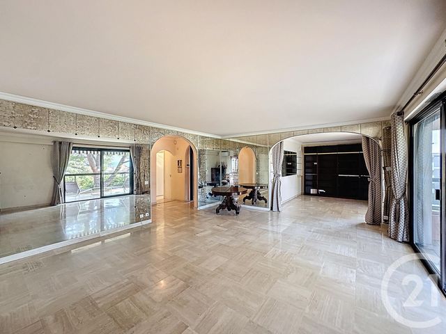 Appartement F3 à vendre - 3 pièces - 84 m2 - Cannes - 06 - PROVENCE-ALPES-COTE-D-AZUR