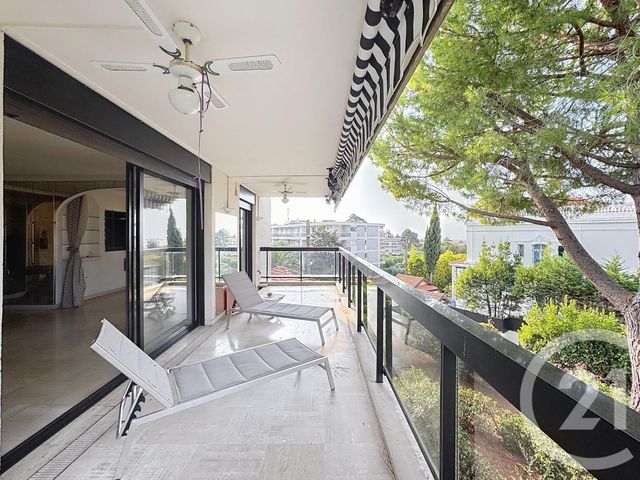 Appartement F3 à vendre - 3 pièces - 84 m2 - Cannes - 06 - PROVENCE-ALPES-COTE-D-AZUR