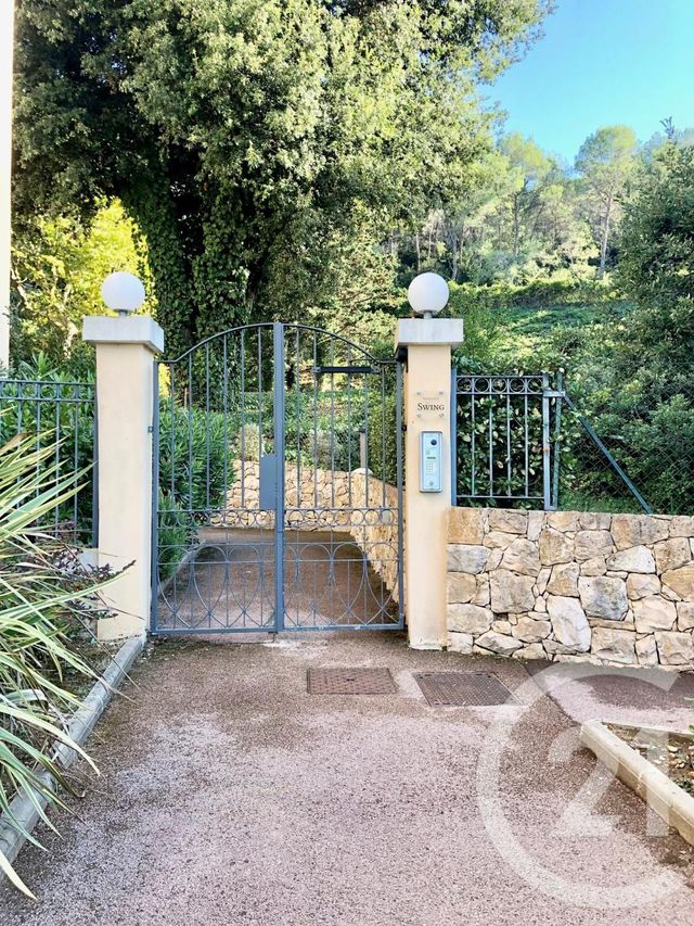 Appartement F3 à louer - 3 pièces - 75 m2 - Valbonne - 06 - PROVENCE-ALPES-COTE-D-AZUR