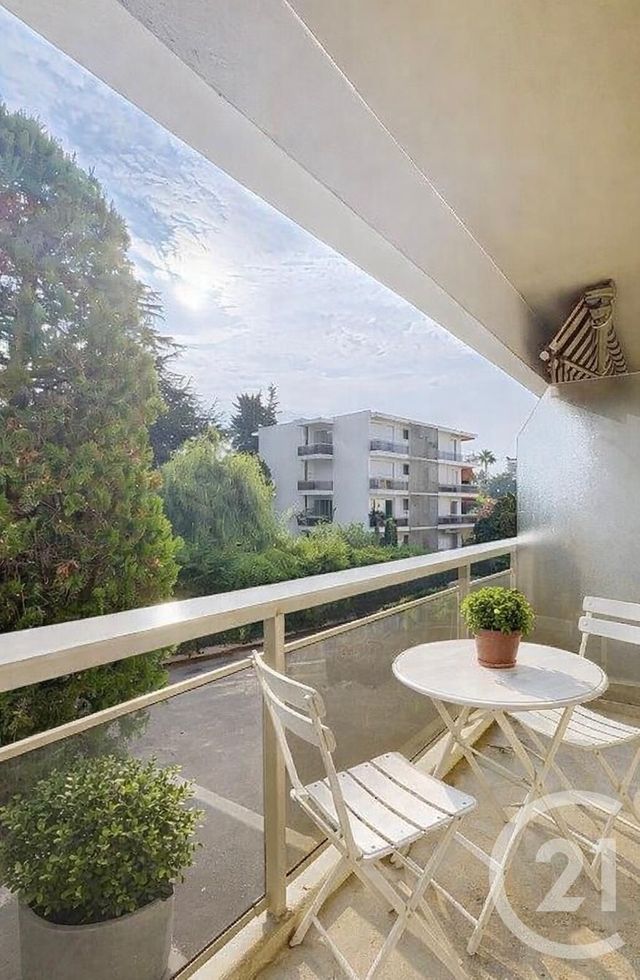 Appartement F1 &agrave; vendre - 1 pi&egrave;ce - 45 m2 - Cannes - 06 - PROVENCE-ALPES-COTE-D-AZUR