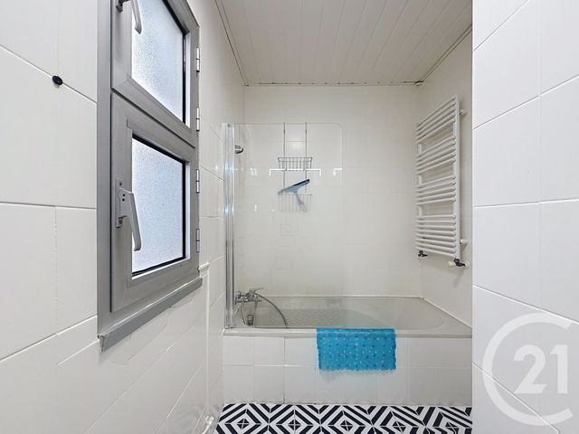 Appartement F2 à louer - 2 pièces - 48,85 m2 - Cannes - 06 - PROVENCE-ALPES-COTE-D-AZUR