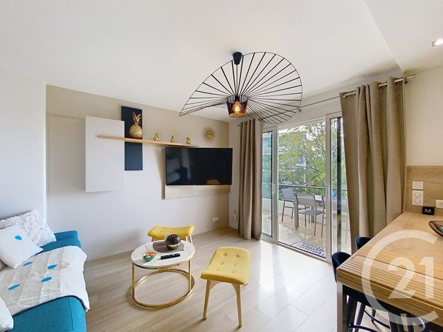 Appartement F2 à louer - 2 pièces - 34,44 m2 - Cannes - 06 - PROVENCE-ALPES-COTE-D-AZUR