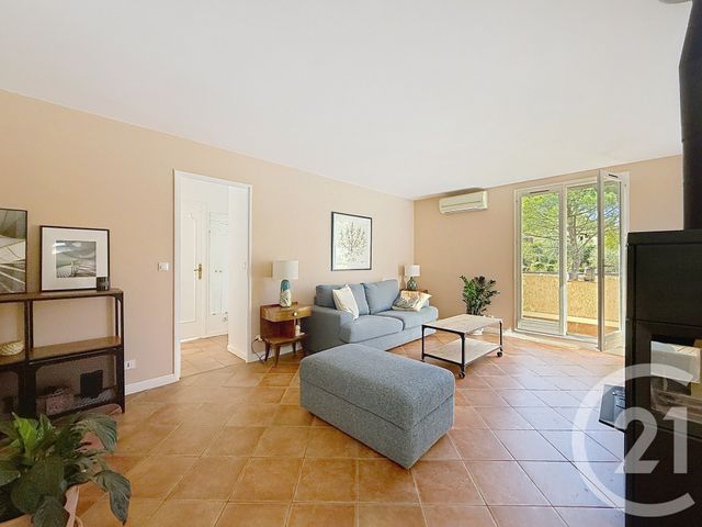 Appartement F4 à louer - 4 pièces - 68,94 m2 - Mouans Sartoux - 06 - PROVENCE-ALPES-COTE-D-AZUR