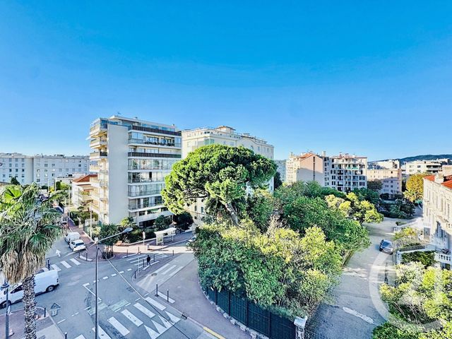 Appartement F3 à vendre - 3 pièces - 48,36 m2 - Cannes - 06 - PROVENCE-ALPES-COTE-D-AZUR