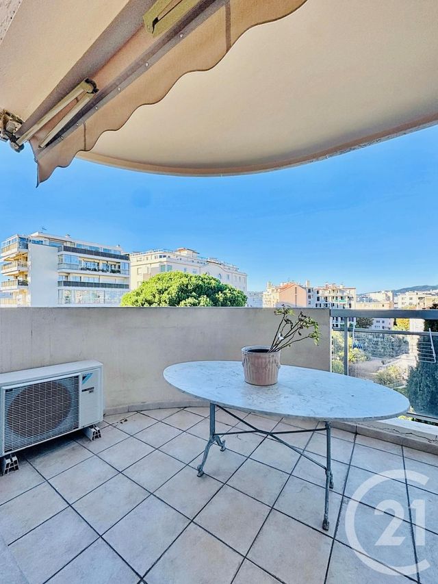 Appartement F3 à vendre - 3 pièces - 48,36 m2 - Cannes - 06 - PROVENCE-ALPES-COTE-D-AZUR