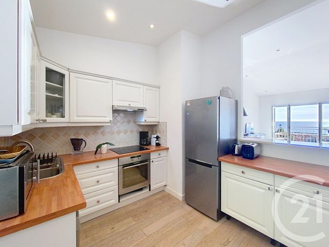 Appartement F3 à louer - 3 pièces - 82 m2 - Le Golfe Juan - 06 - PROVENCE-ALPES-COTE-D-AZUR