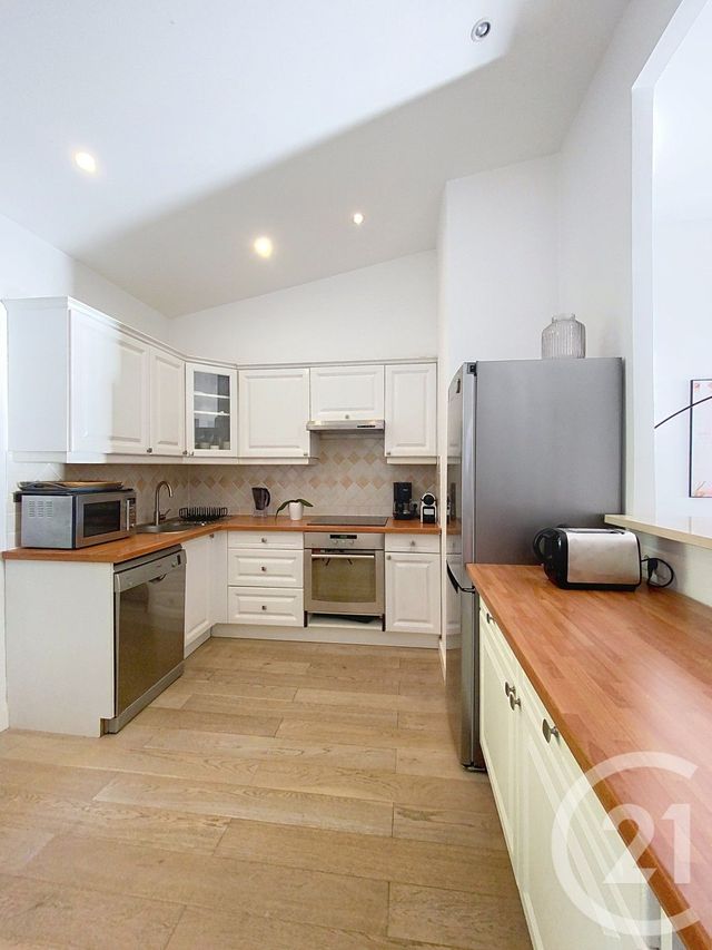 Appartement F3 à louer - 3 pièces - 82 m2 - Le Golfe Juan - 06 - PROVENCE-ALPES-COTE-D-AZUR