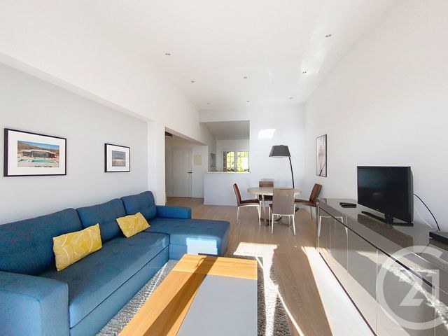 Appartement F3 à louer - 3 pièces - 82 m2 - Le Golfe Juan - 06 - PROVENCE-ALPES-COTE-D-AZUR