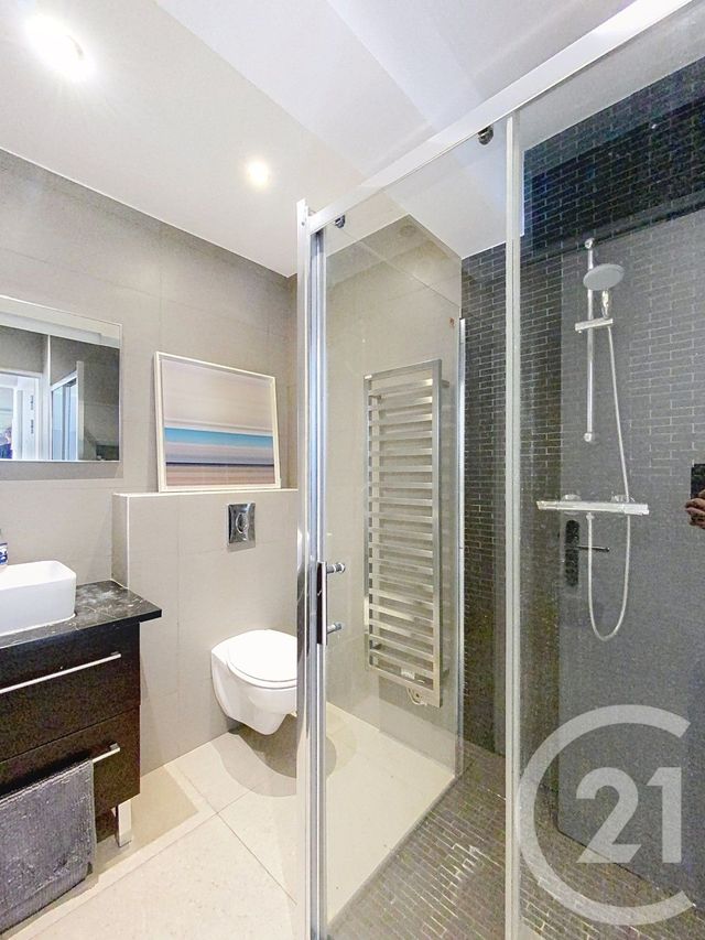 Appartement F3 à louer - 3 pièces - 82 m2 - Le Golfe Juan - 06 - PROVENCE-ALPES-COTE-D-AZUR