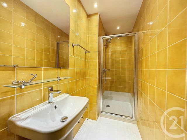 Appartement F3 &agrave; louer - 3 pi&egrave;ces - 101,62 m2 - Cannes - 06 - PROVENCE-ALPES-COTE-D-AZUR