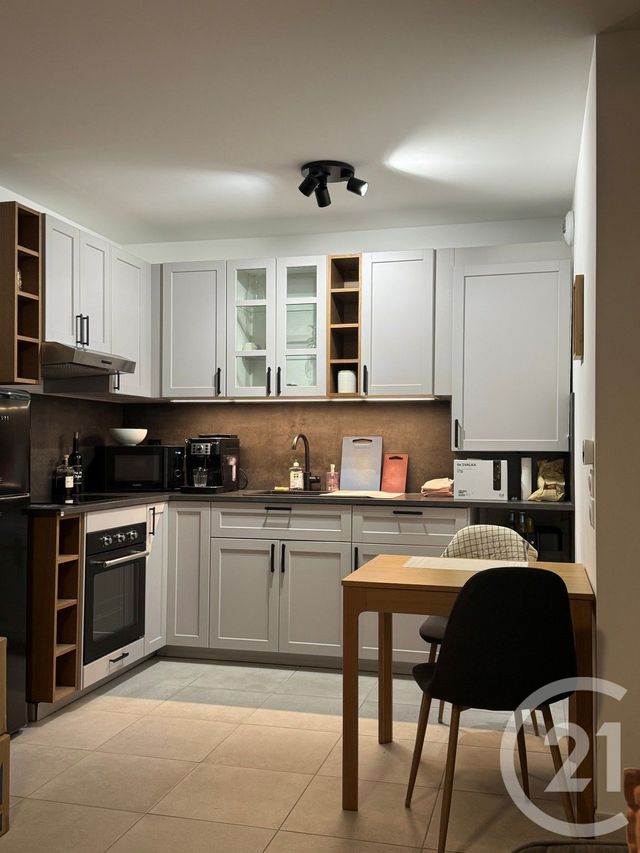 Appartement F2 à louer - 2 pièces - 43,69 m2 - Roquefort Les Pins - 06 - PROVENCE-ALPES-COTE-D-AZUR