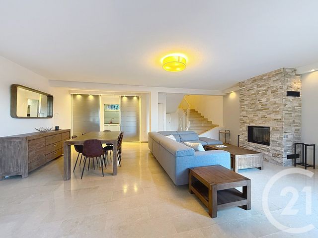 Maison à louer - 4 pièces - 115,42 m2 - Mougins - 06 - PROVENCE-ALPES-COTE-D-AZUR
