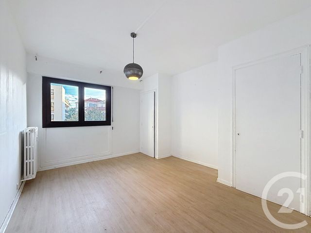 Appartement F3 &agrave; louer - 3 pi&egrave;ces - 69,60 m2 - Cannes - 06 - PROVENCE-ALPES-COTE-D-AZUR