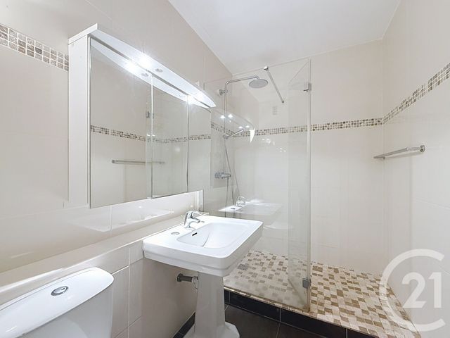 Appartement F2 bis &agrave; louer - 2 pi&egrave;ces - 64,75 m2 - Cannes - 06 - PROVENCE-ALPES-COTE-D-AZUR