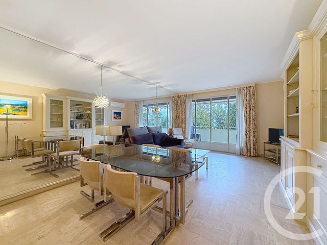 Appartement F2 bis &agrave; louer - 2 pi&egrave;ces - 64,75 m2 - Cannes - 06 - PROVENCE-ALPES-COTE-D-AZUR