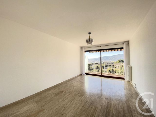 Appartement F3 &agrave; louer - 3 pi&egrave;ces - 71,45 m2 - Cannes - 06 - PROVENCE-ALPES-COTE-D-AZUR