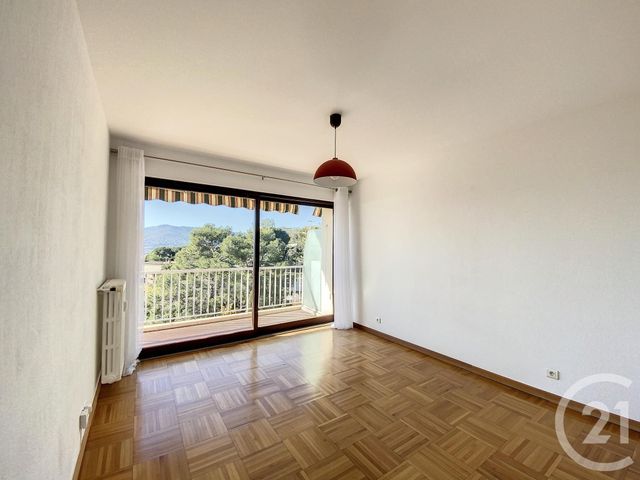 Appartement F3 &agrave; louer - 3 pi&egrave;ces - 71,45 m2 - Cannes - 06 - PROVENCE-ALPES-COTE-D-AZUR
