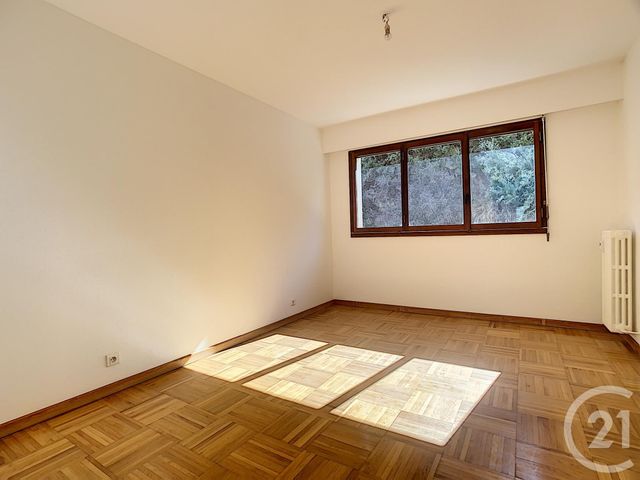 Appartement F3 &agrave; louer - 3 pi&egrave;ces - 71,45 m2 - Cannes - 06 - PROVENCE-ALPES-COTE-D-AZUR