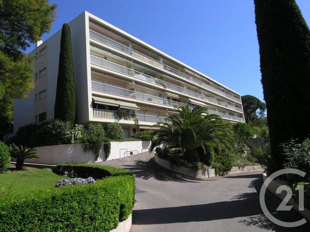 Appartement F3 &agrave; louer - 3 pi&egrave;ces - 71,45 m2 - Cannes - 06 - PROVENCE-ALPES-COTE-D-AZUR