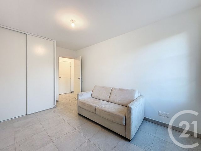 Appartement &agrave; louer - 3 pi&egrave;ces - 65,20 m2 - Roquefort Les Pins - 06 - PROVENCE-ALPES-COTE-D-AZUR