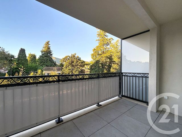 Appartement &agrave; louer - 3 pi&egrave;ces - 65,20 m2 - Roquefort Les Pins - 06 - PROVENCE-ALPES-COTE-D-AZUR