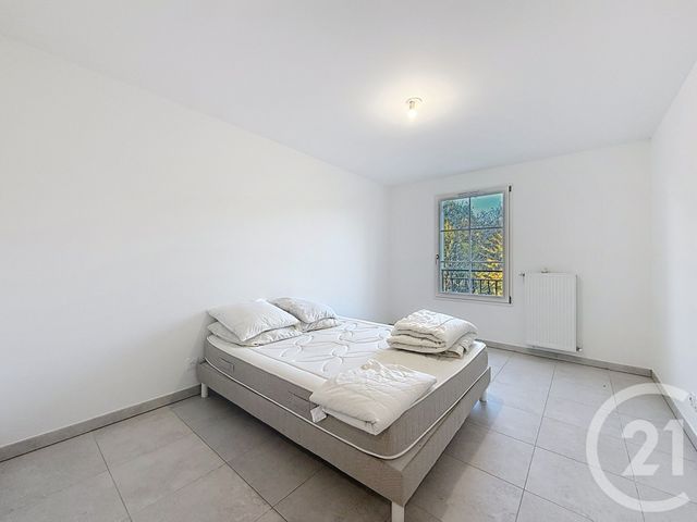 Appartement &agrave; louer - 3 pi&egrave;ces - 65,20 m2 - Roquefort Les Pins - 06 - PROVENCE-ALPES-COTE-D-AZUR