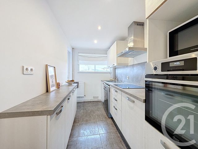 Appartement F3 &agrave; louer - 3 pi&egrave;ces - 61,51 m2 - Antibes - 06 - PROVENCE-ALPES-COTE-D-AZUR