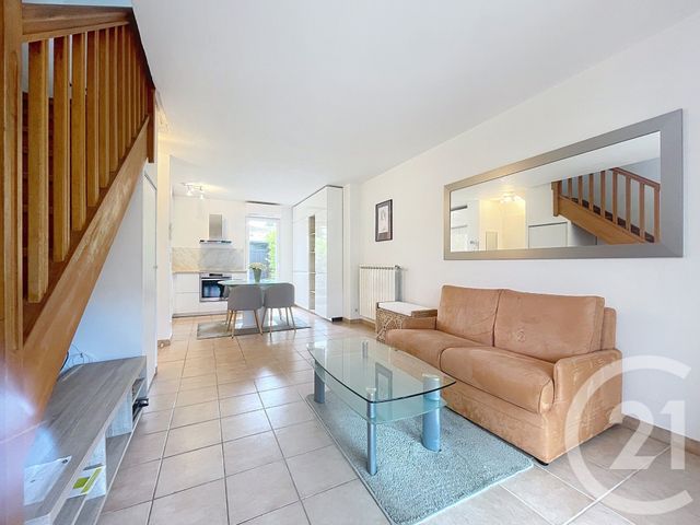 Maison &agrave; louer - 3 pi&egrave;ces - 56,13 m2 - Valbonne - 06 - PROVENCE-ALPES-COTE-D-AZUR