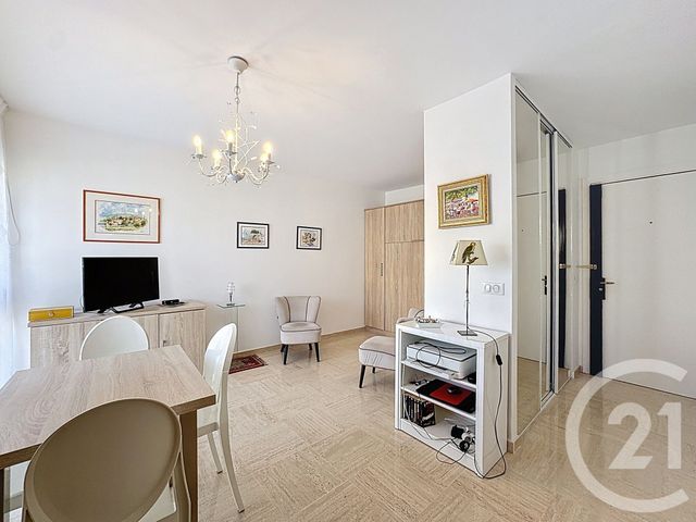 Appartement F1 &agrave; vendre - 1 pi&egrave;ce - 26 m2 - Cannes - 06 - PROVENCE-ALPES-COTE-D-AZUR