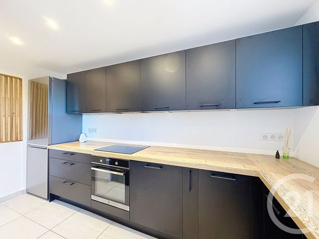 Appartement F4 &agrave; louer - 4 pi&egrave;ces - 69,38 m2 - Grasse - 06 - PROVENCE-ALPES-COTE-D-AZUR