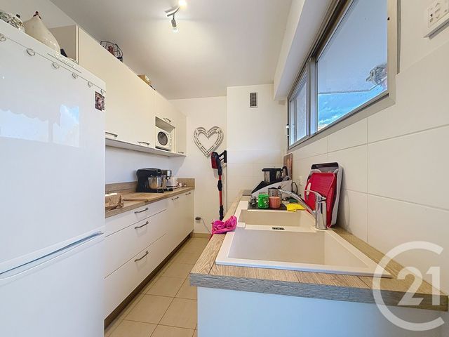 Appartement F3 &agrave; louer - 3 pi&egrave;ces - 62,72 m2 - Cannes La Bocca - 06 - PROVENCE-ALPES-COTE-D-AZUR