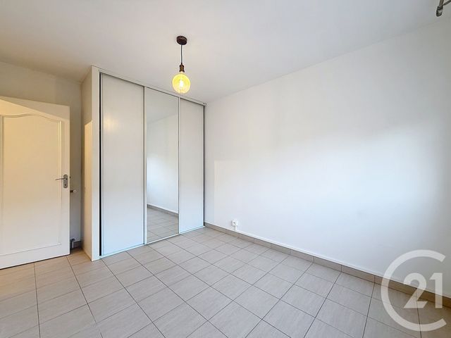 Appartement F3 &agrave; louer - 3 pi&egrave;ces - 62,72 m2 - Cannes La Bocca - 06 - PROVENCE-ALPES-COTE-D-AZUR