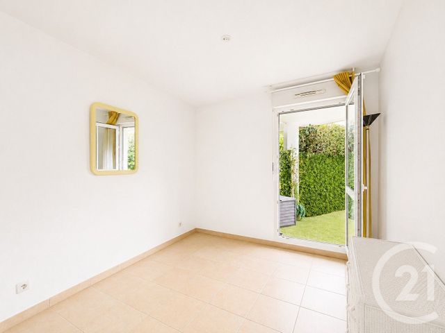 Appartement F3 &agrave; louer - 3 pi&egrave;ces - 62,28 m2 - Mougins - 06 - PROVENCE-ALPES-COTE-D-AZUR