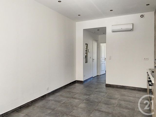 Appartement F2 &agrave; louer - 2 pi&egrave;ces - 33,74 m2 - Cannes - 06 - PROVENCE-ALPES-COTE-D-AZUR