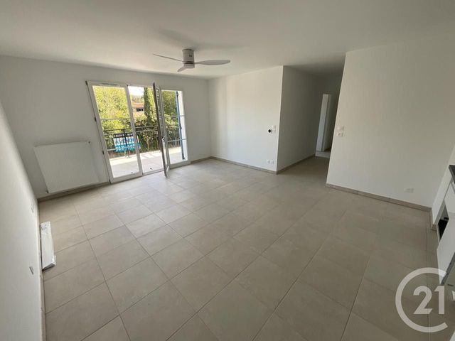 Appartement F3 &agrave; louer - 3 pi&egrave;ces - 65,54 m2 - Roquefort Les Pins - 06 - PROVENCE-ALPES-COTE-D-AZUR