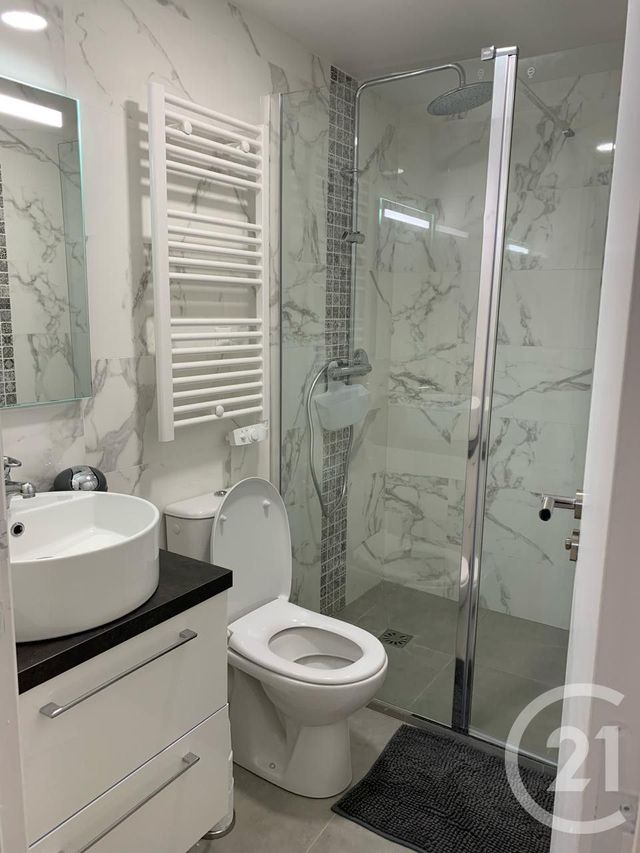 Appartement F4 &agrave; louer - 4 pi&egrave;ces - 123,45 m2 - Cannes - 06 - PROVENCE-ALPES-COTE-D-AZUR