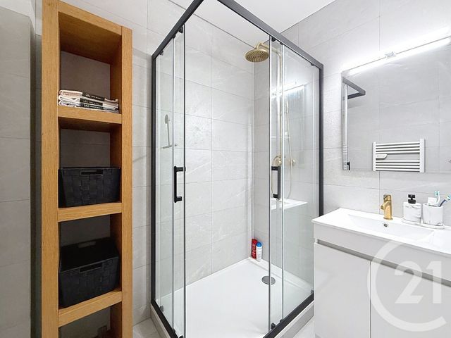 Appartement F3 &agrave; louer - 3 pi&egrave;ces - 56,70 m2 - Grasse - 06 - PROVENCE-ALPES-COTE-D-AZUR