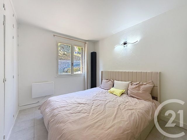Appartement F3 &agrave; louer - 3 pi&egrave;ces - 56,70 m2 - Grasse - 06 - PROVENCE-ALPES-COTE-D-AZUR