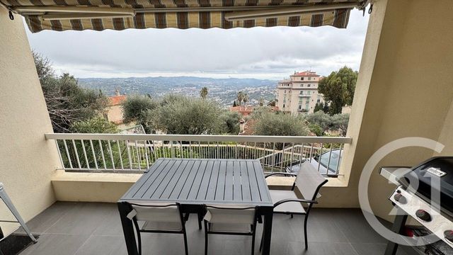 Appartement F3 &agrave; louer - 3 pi&egrave;ces - 73,40 m2 - Grasse - 06 - PROVENCE-ALPES-COTE-D-AZUR